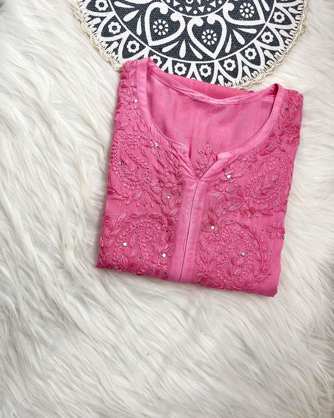 Saaz Rayon Chikankari Straight Kurta With Mukaish Work