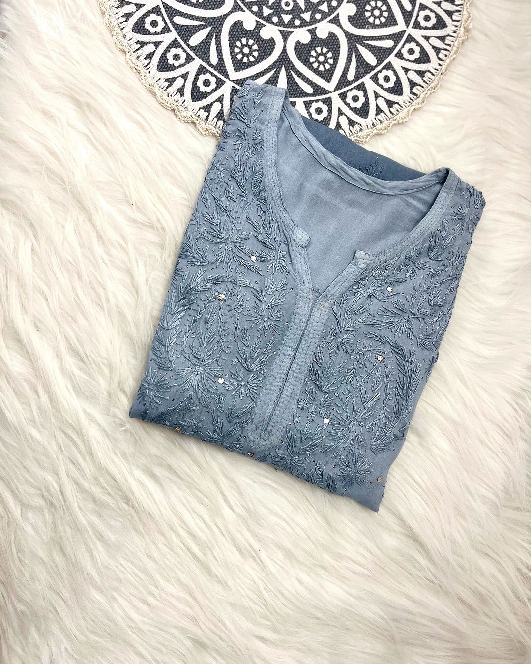 Saaz Rayon Chikankari Straight Kurta With Mukaish Work