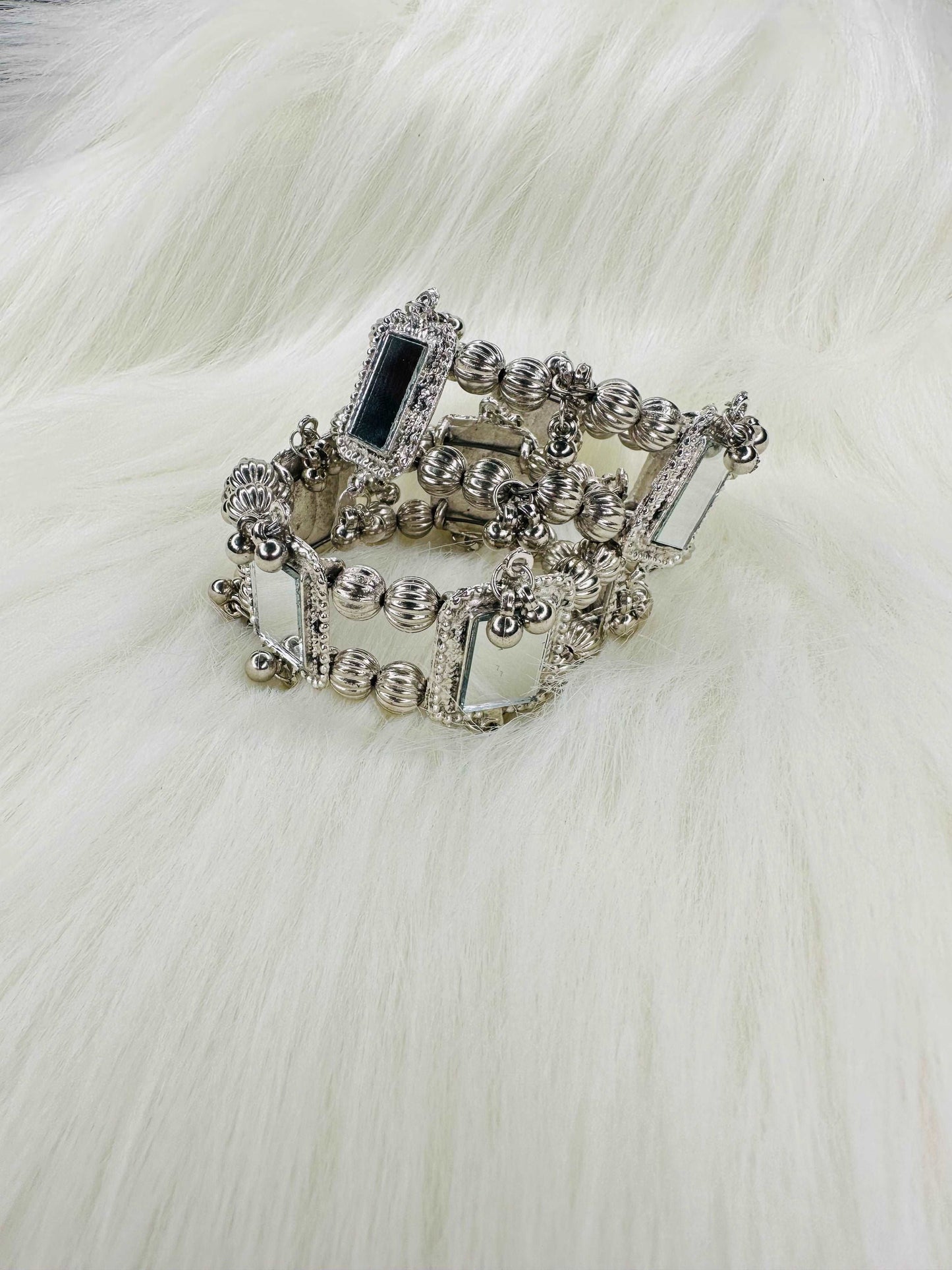 Elegant Oxidized Alloy Metal and Mirror Bangle: Trendy and Free Size