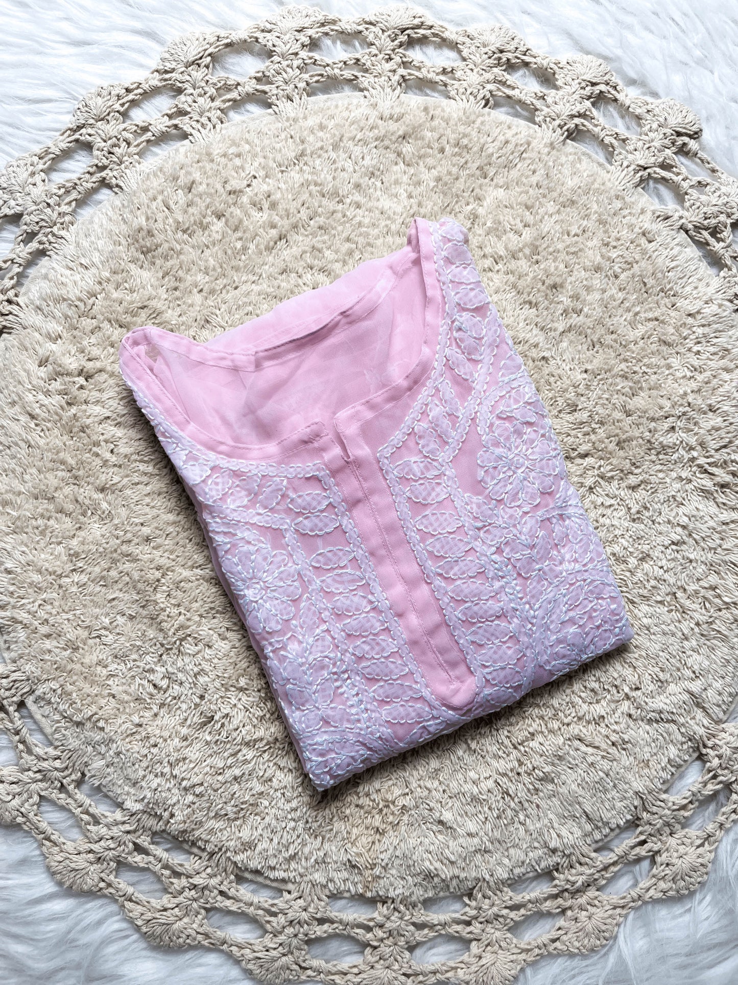 Chikankari Gala Buti Kurti – Hand Embroidered Elegance & Everyday Grace | Store Chikankari