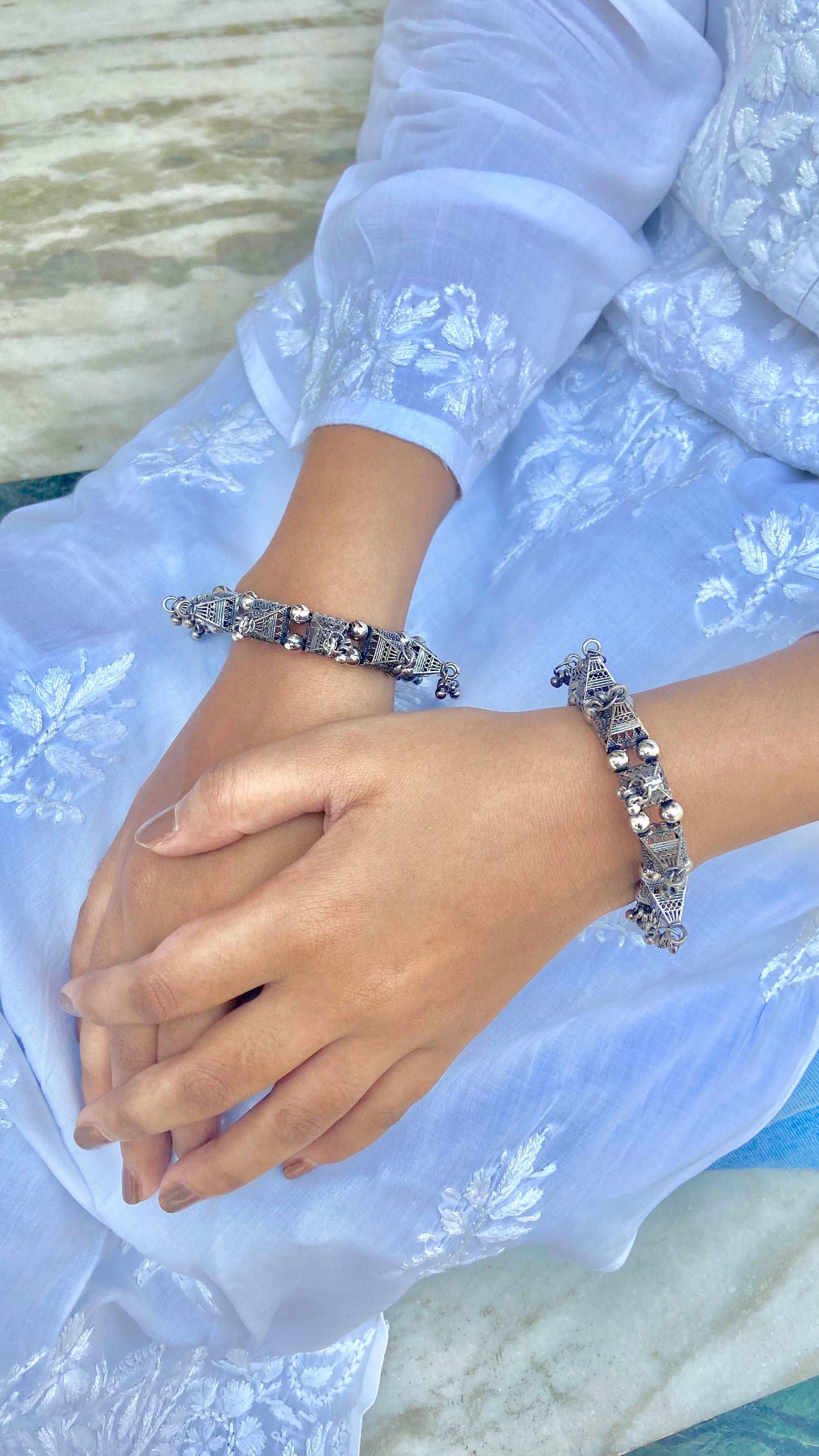 Elegant Oxidized Alloy Metal Bangle: Free size, Trendy and Unique