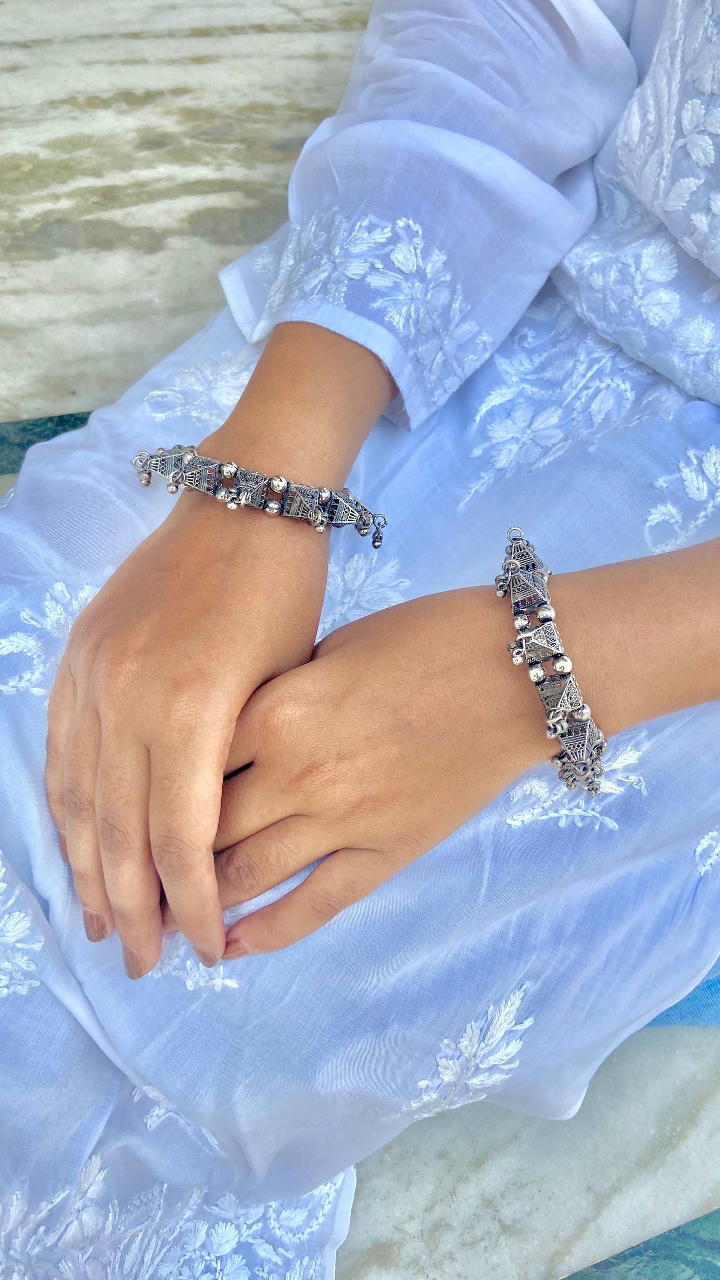 Elegant Oxidized Alloy Metal Bangle: Free size, Trendy and Unique
