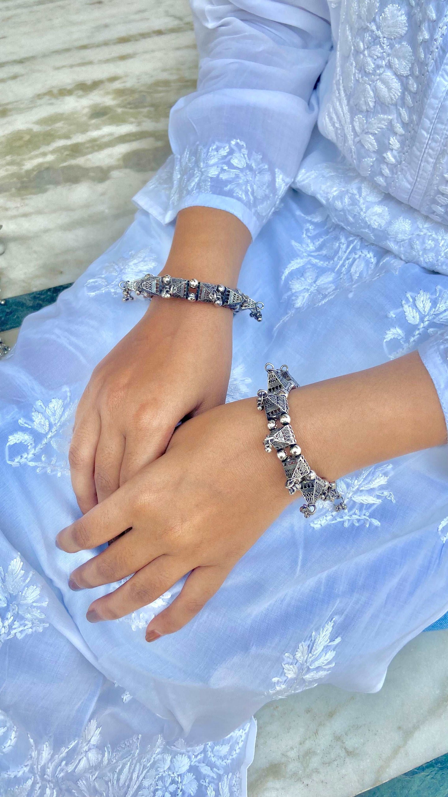 Elegant Oxidized Alloy Metal Bangle: Free size, Trendy and Unique