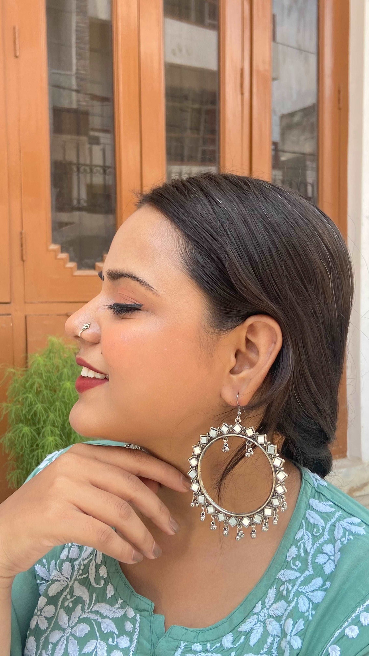 Silver-Colored Round Earrings with Mirror - Store Chikankari