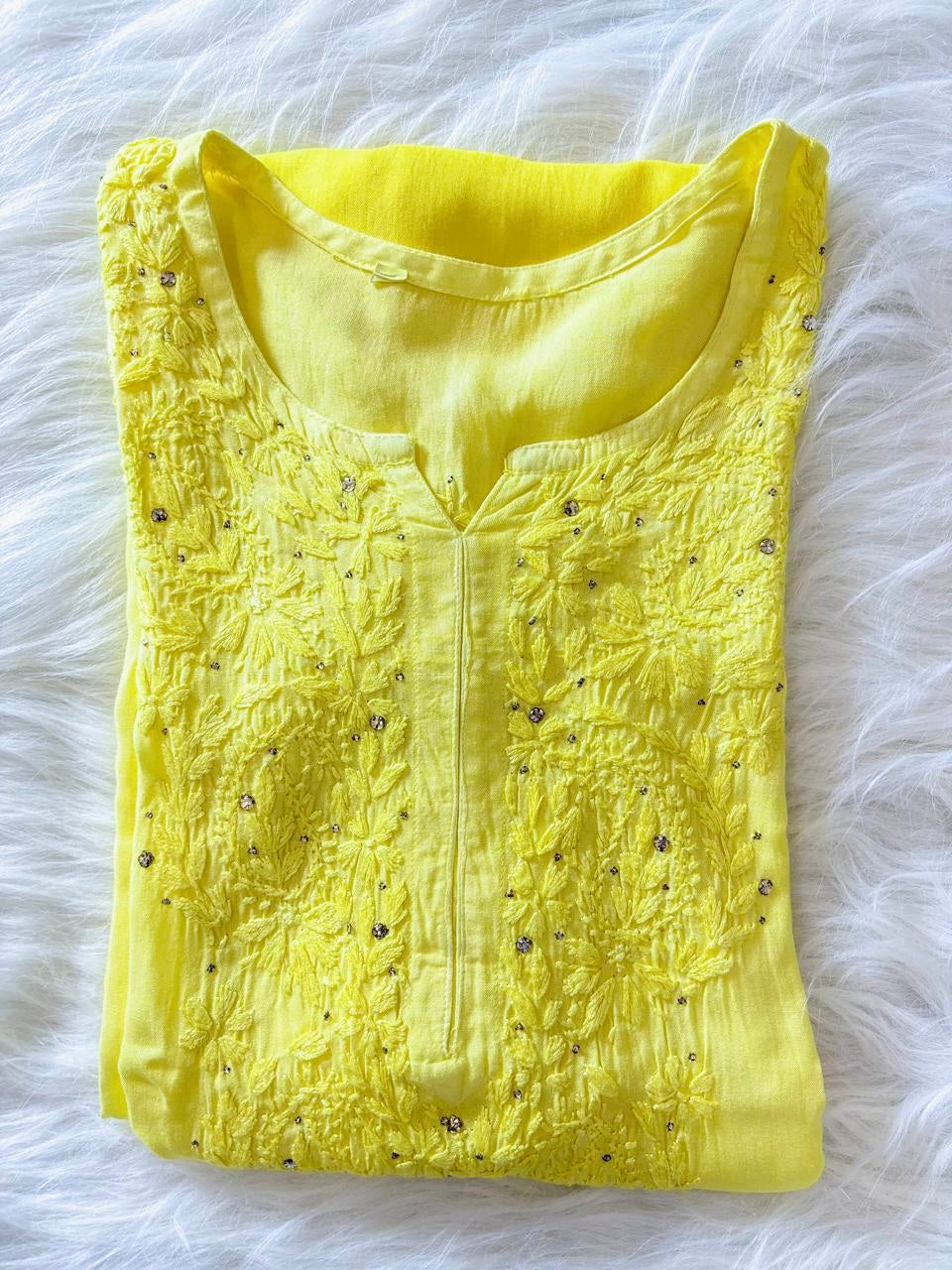 Saaz Rayon Chikankari Straight Kurta With Mukaish Work