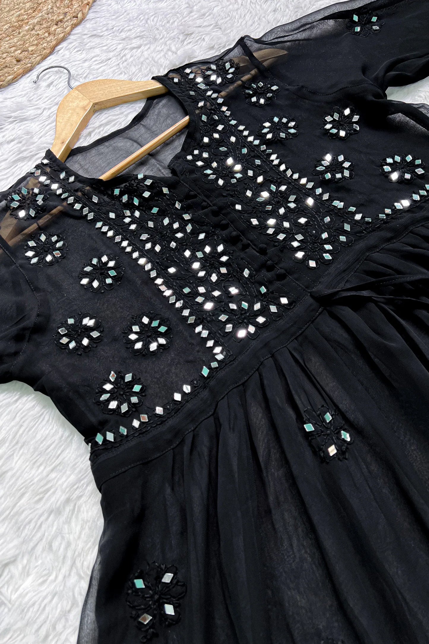 Naaz Short Gown Set