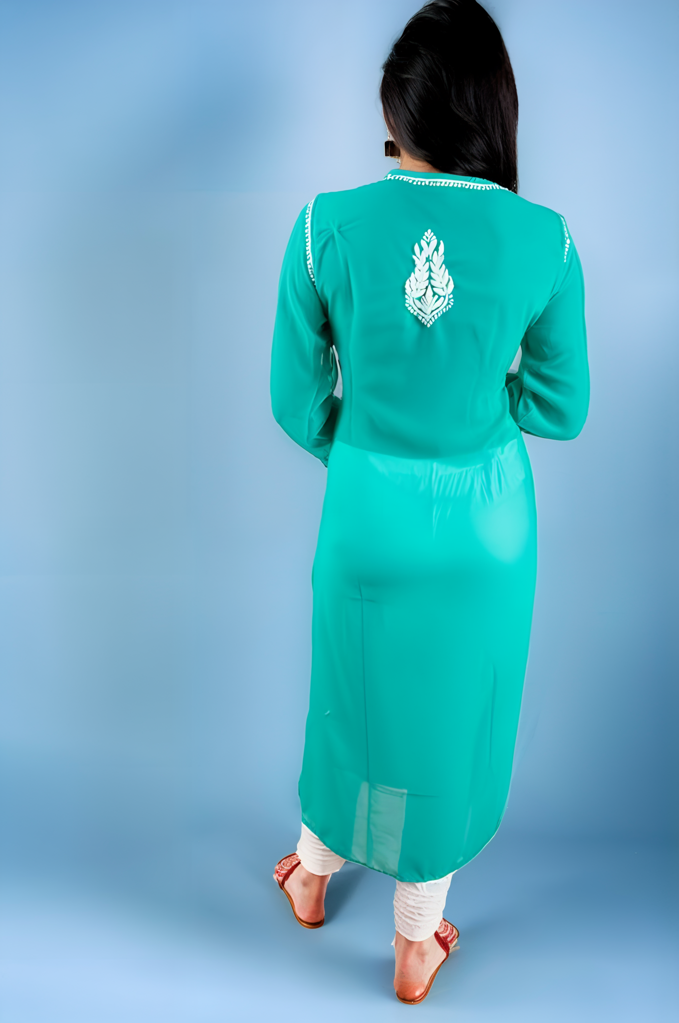 Georgette Chikankari Straight Kurti with Crochet Buttons – Elegant Everyday Style | Store Chikankari